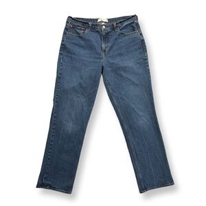 Abercrombie & Fitch | Curve Love Mid Rise Straight Leg Jeans